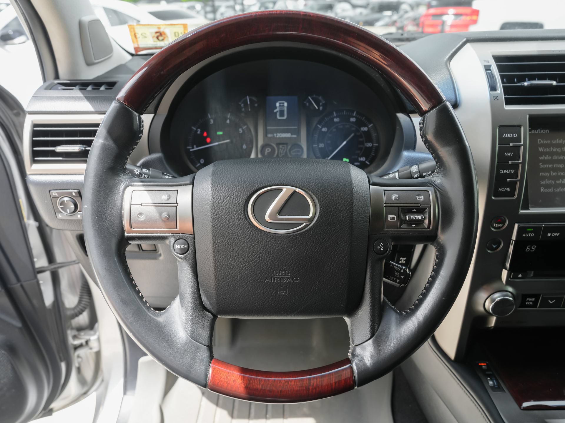 Used 2014 Lexus GX 460 w/ Premium Package AWD/4WD image 20