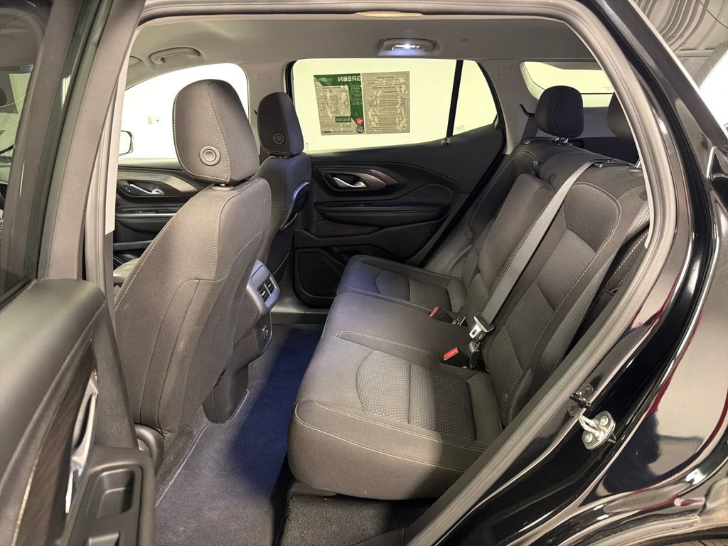 Used 2024 GMC Terrain SLE AWD/4WD image 27