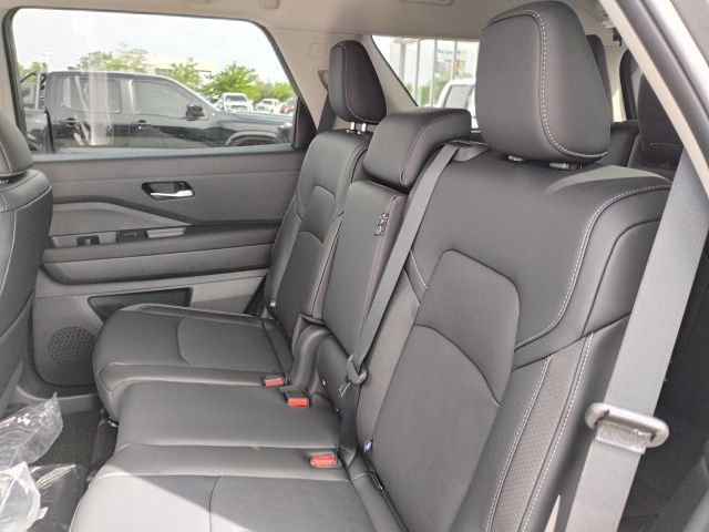 New 2026 Nissan Pathfinder SL w/ Cargo Package AWD/4WD image 12