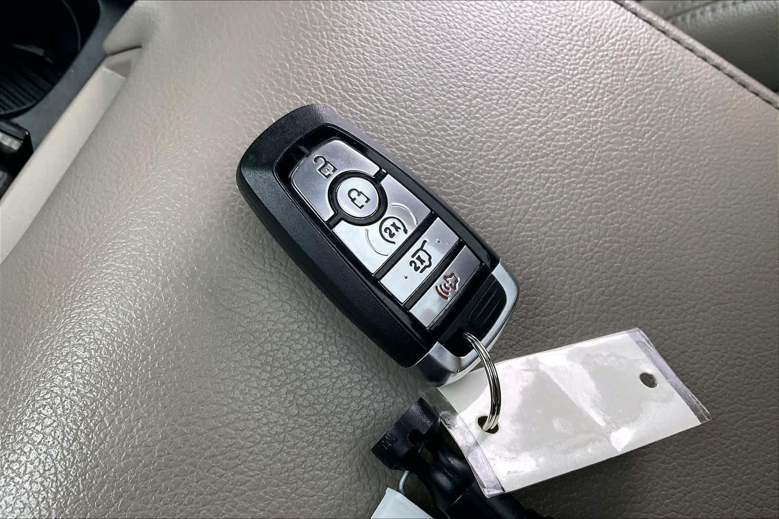 Used 2021 Ford Expedition Limited AWD/4WD image 14