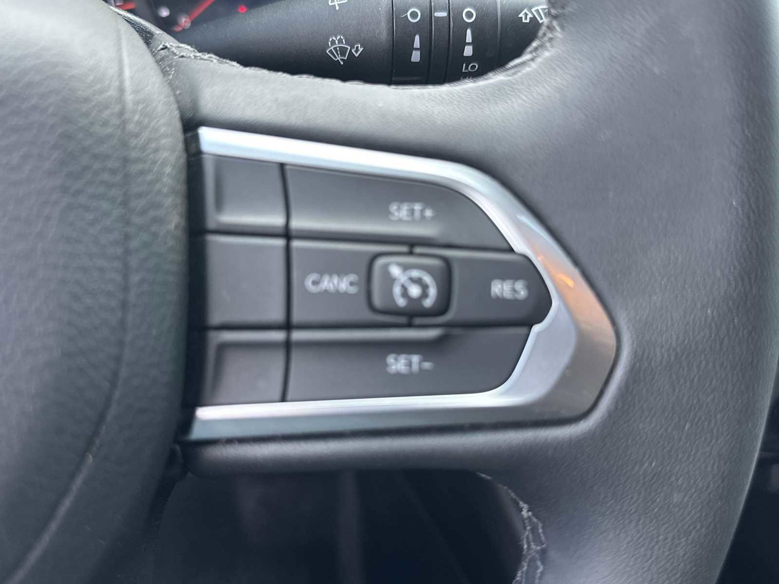 Used 2024 Jeep Compass Latitude image 28