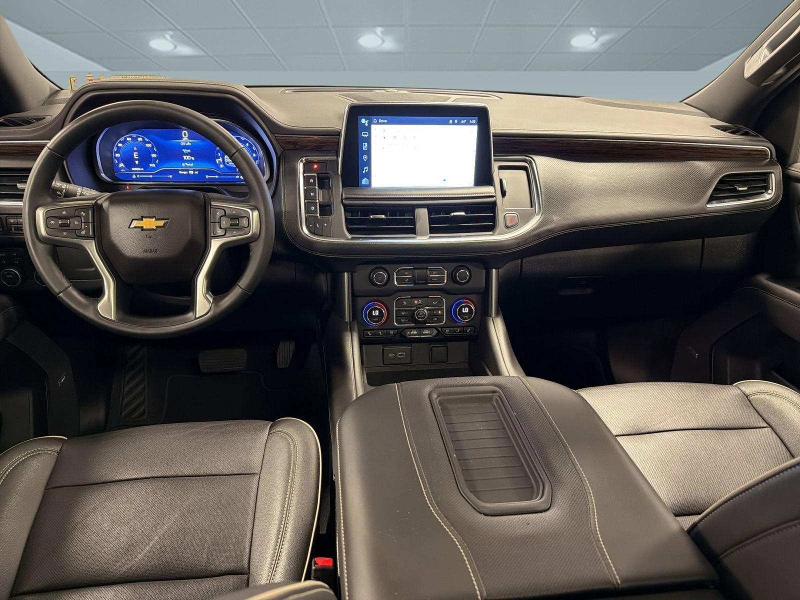 Used 2023 Chevrolet Tahoe Premier AWD/4WD image 16