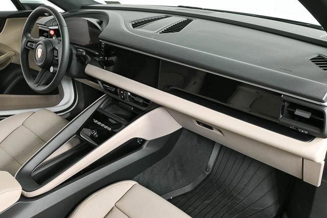 New 2025 Porsche Macan 4S Electric image 31