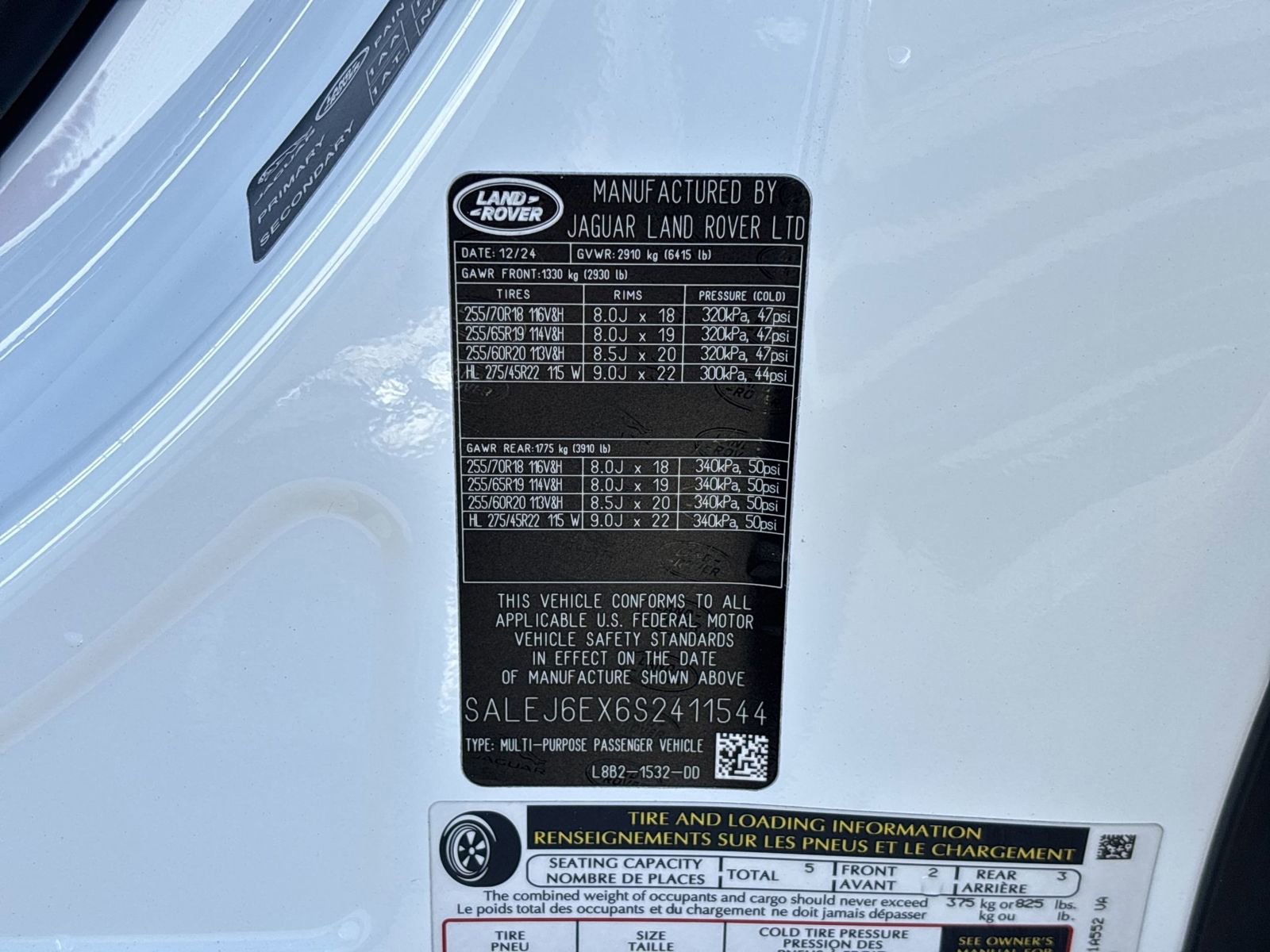 Used 2025 Land Rover Defender 90 S image 20