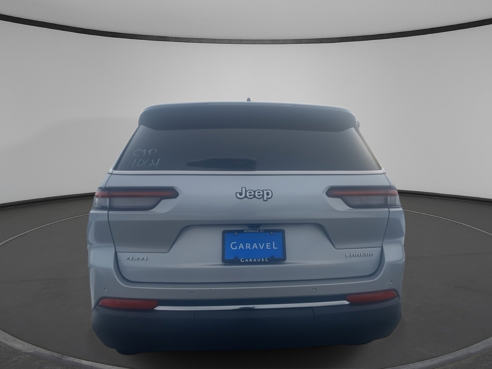 Used 2024 Jeep Grand Cherokee L Laredo w/ Luxury Tech Group I image 5