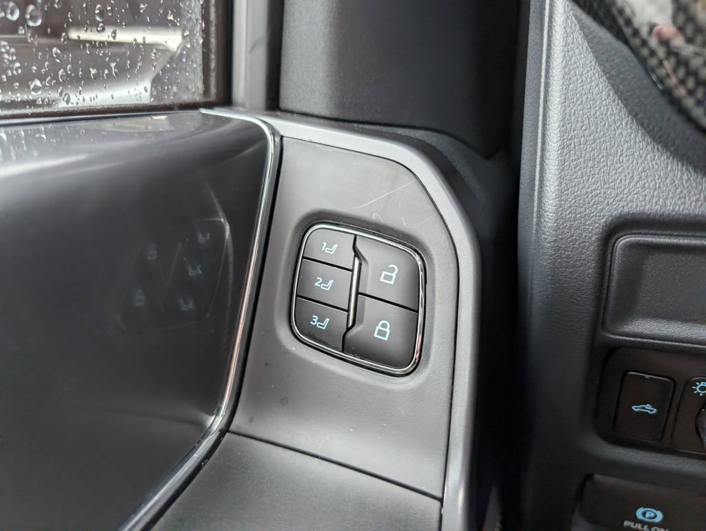 New 2025 Ford F150 Lariat w/ Equipment Group 502A High image 15