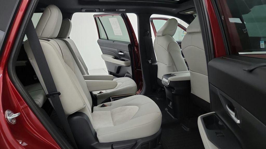 Certified 2025 Toyota Grand Highlander AWD Hybrid image 18