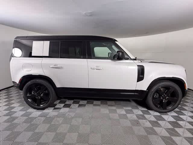 New 2026 Land Rover Defender 110 X-Dynamic SE AWD/4WD image 8