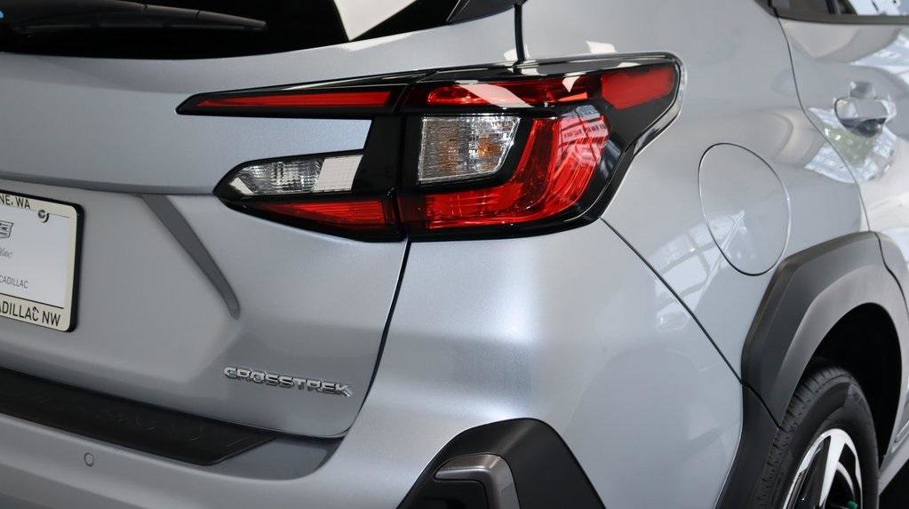 Used 2025 Subaru Crosstrek 2.5i Limited w/ Crosstrek Mirror Package image 11
