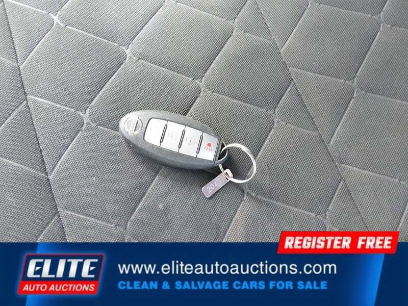 Used 2018 Nissan Kicks SR image 22