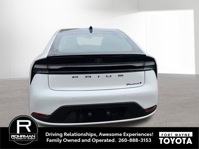 Used 2023 Toyota Prius Prime FWD image 5