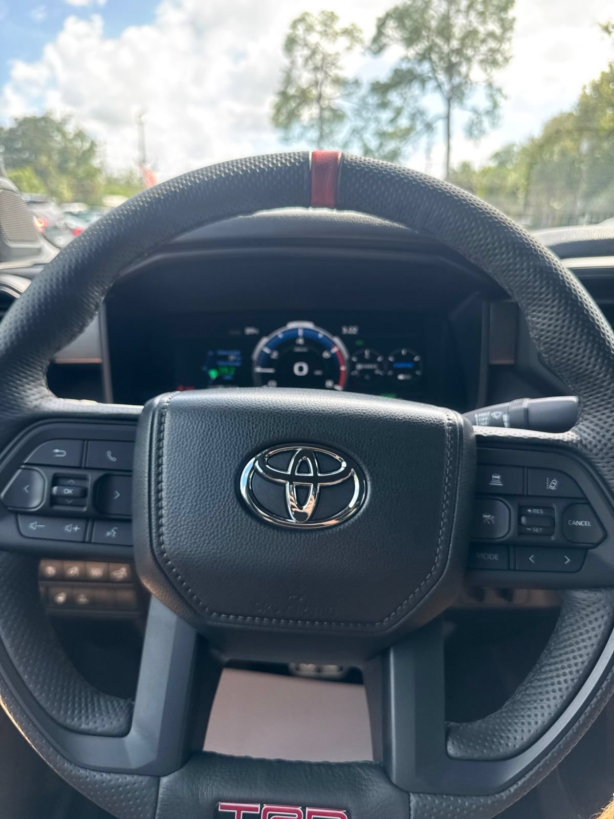 Used 2025 Toyota Tundra TRD Pro AWD/4WD image 25