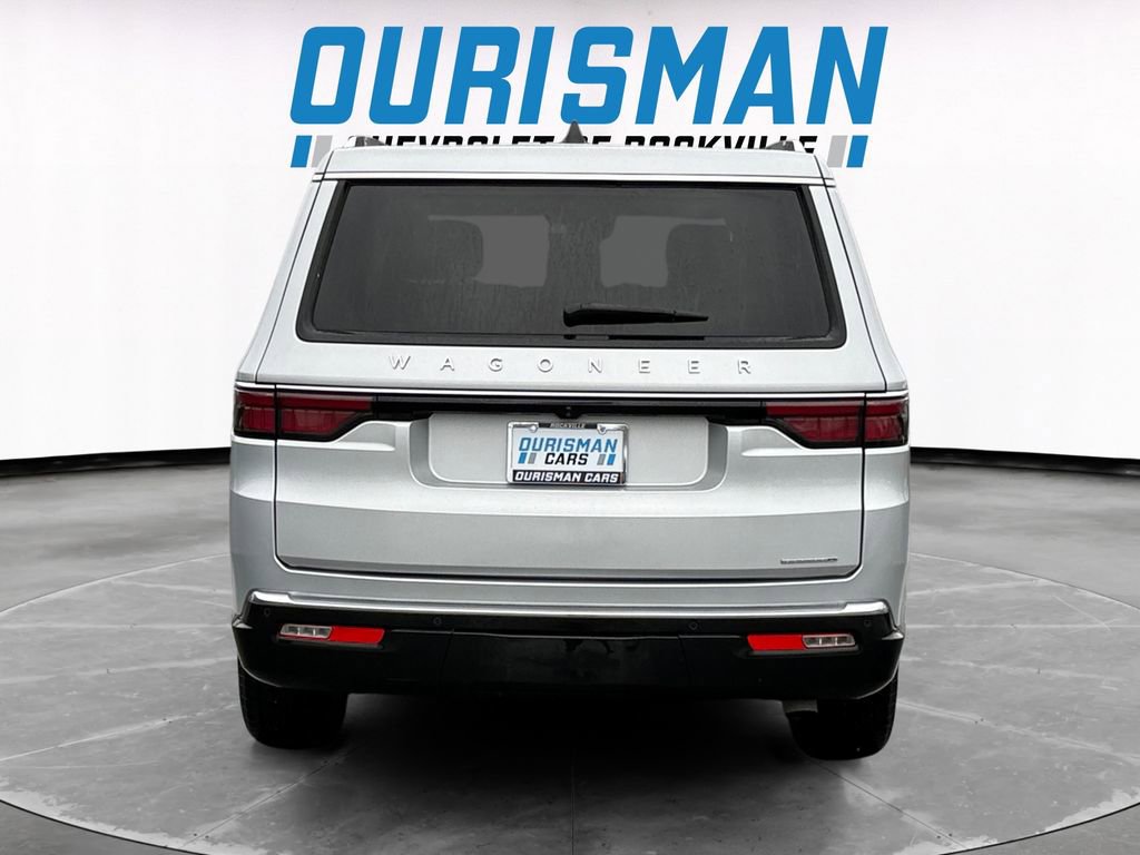 Used 2024 Jeep Wagoneer L Series II w/ Flexible Seating Group image 5
