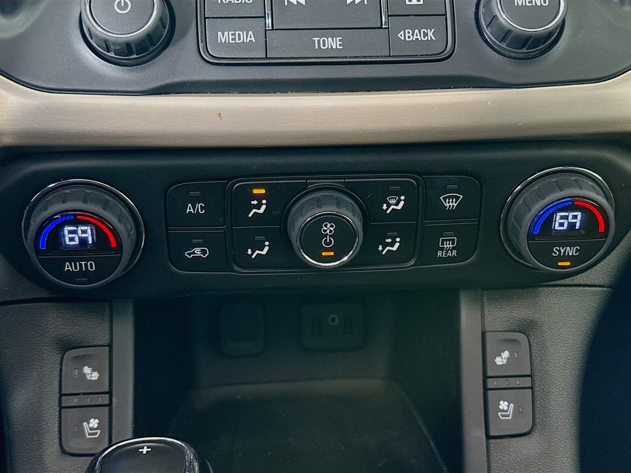 Used 2019 GMC Acadia Denali w/ Technology Package image 18