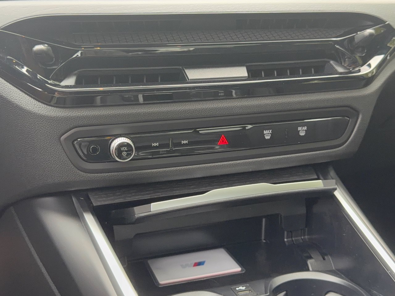New 2026 BMW 330i xDrive Sedan w/ M Sport Package AWD/4WD image 22