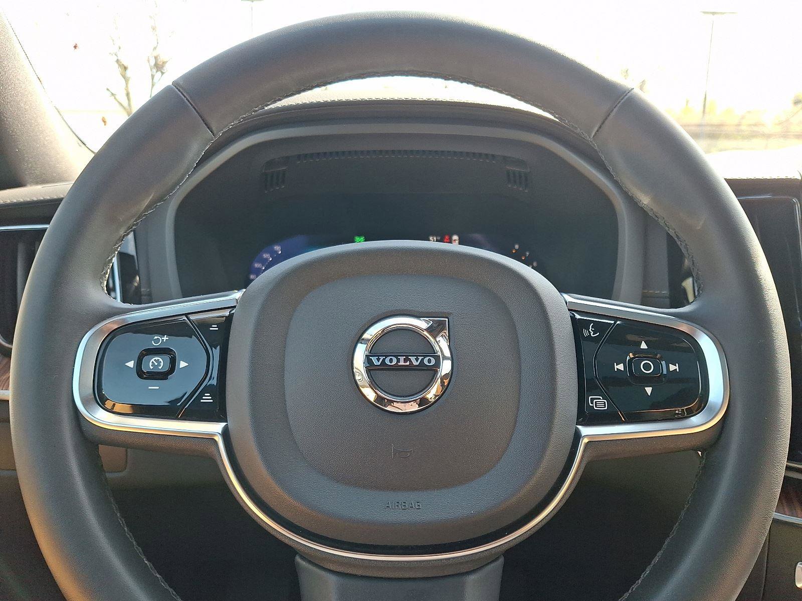 Certified 2024 Volvo XC60 B5 Ultimate w/ Protection Package Premier AWD/4WD image 20
