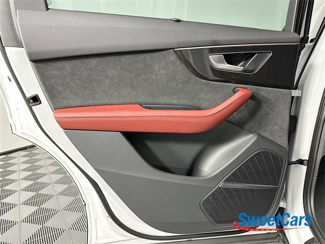 Used 2024 Audi SQ7 Premium Plus w/ Executive Package image 44