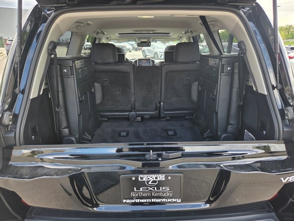 Used 2017 Toyota Land Cruiser AWD/4WD image 27