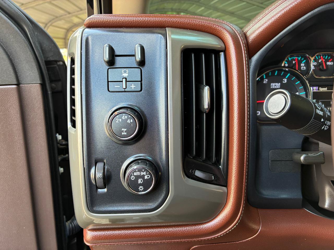 Used 2015 Chevrolet Silverado 3500 High Country w/ Duramax Plus Package AWD/4WD image 23