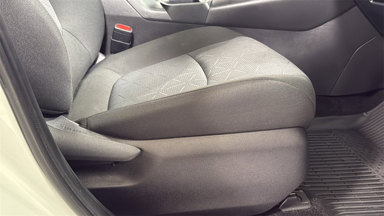 Used 2025 Toyota RAV4 XLE w/ Convenience Package image 20