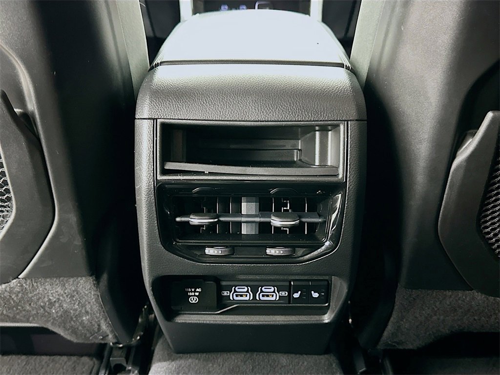 Used 2022 Jeep Grand Cherokee Limited image 27