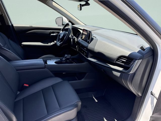 Certified 2024 Nissan Rogue SV w/ SV Premium Package FWD image 19