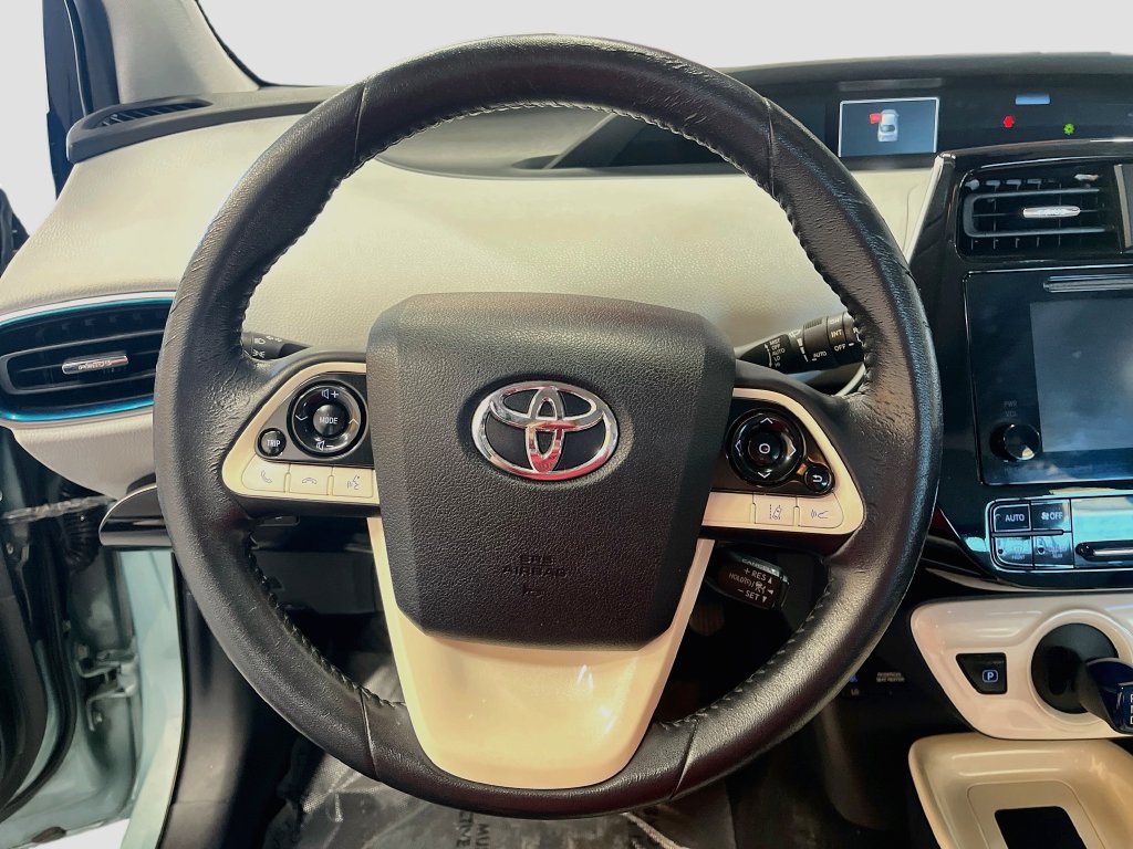 Used 2017 Toyota Prius Four FWD image 11
