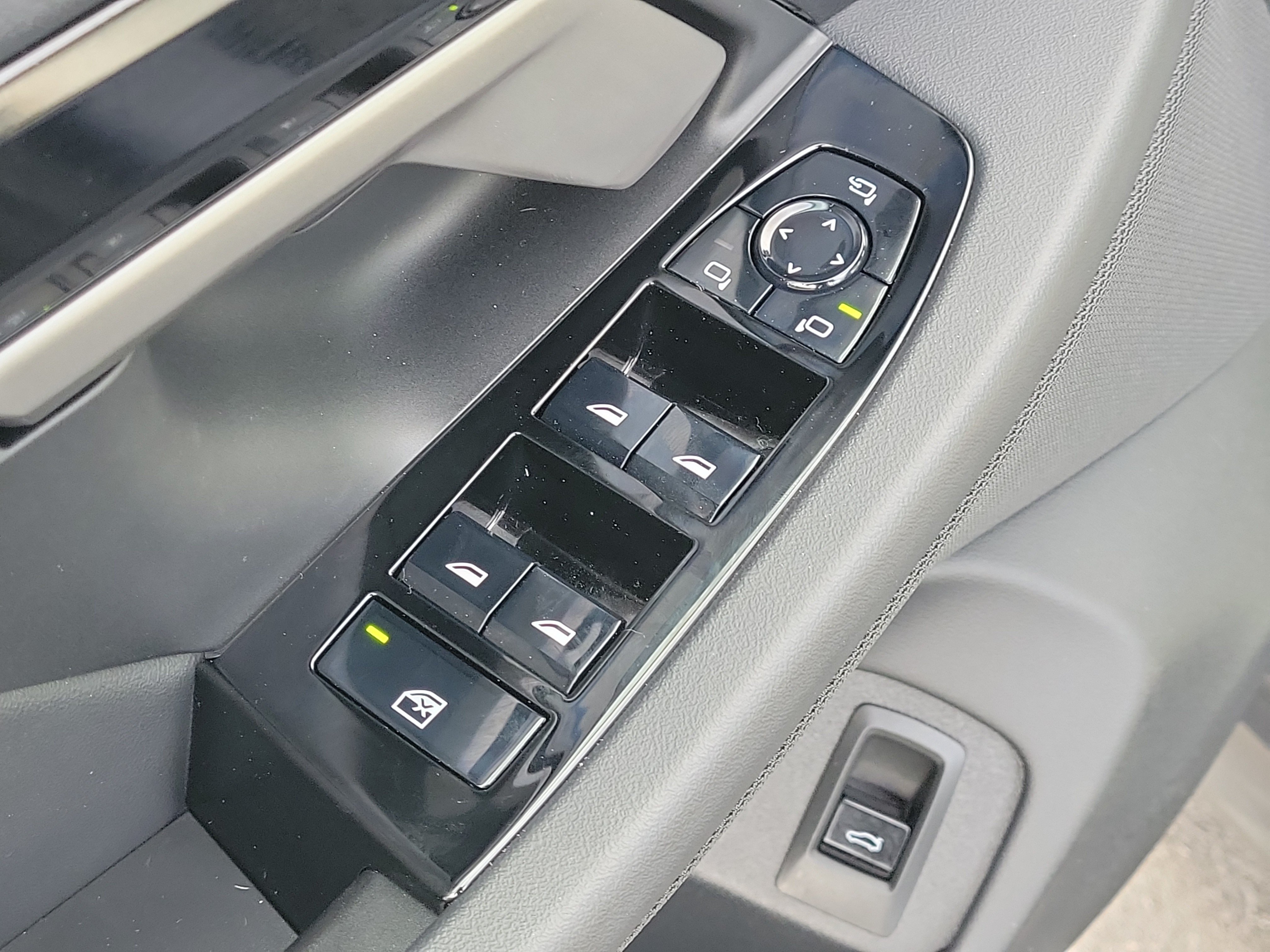 Used 2026 BMW 530i RWD image 19