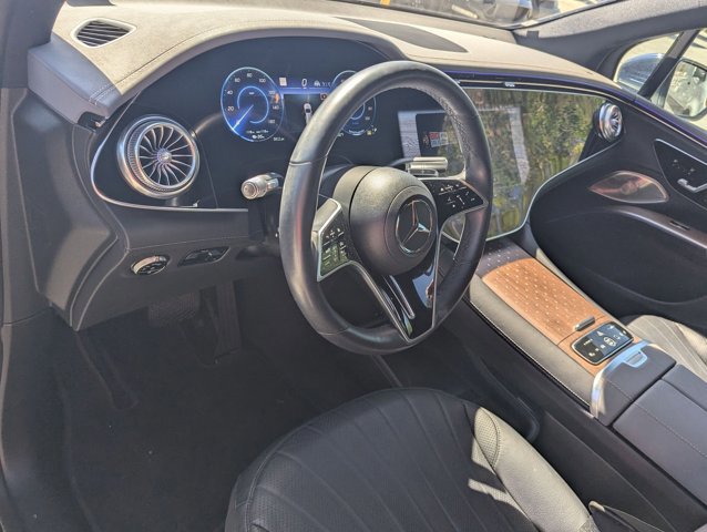 Used 2023 Mercedes-Benz EQS 580 4MATIC SUV image 2