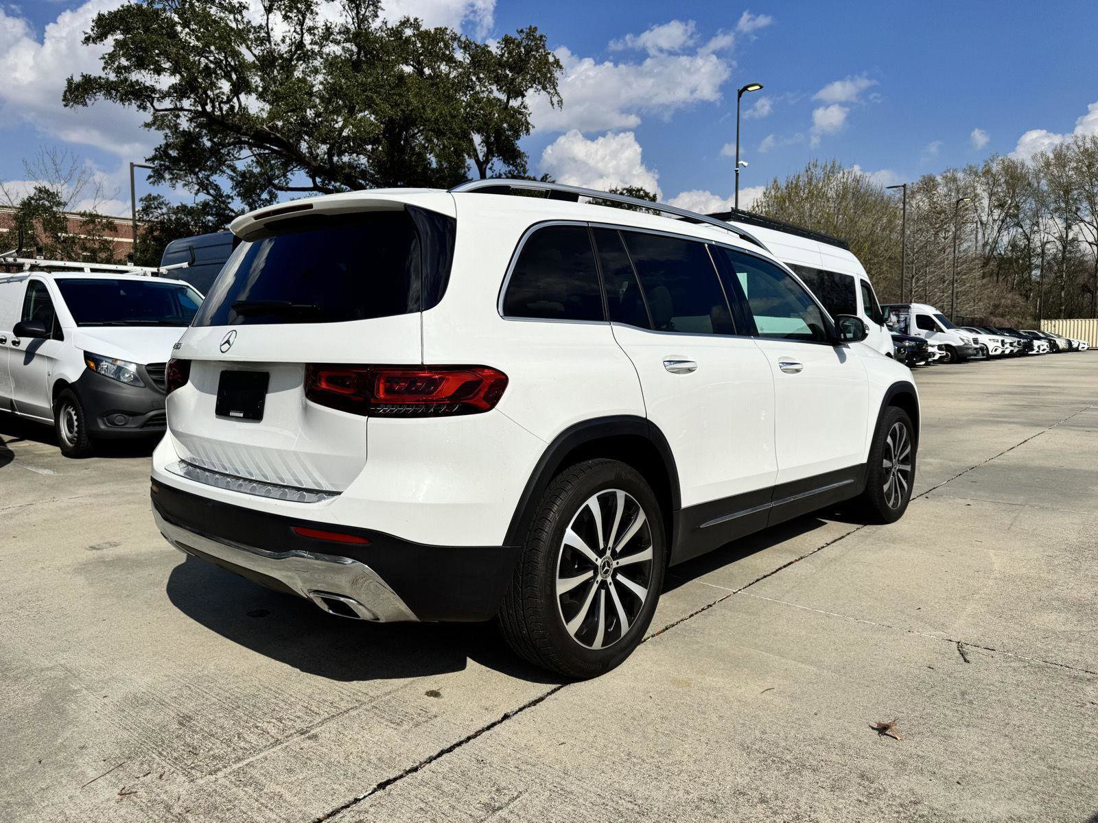 Certified 2022 Mercedes-Benz GLB 250 w/ Premium Package image 26