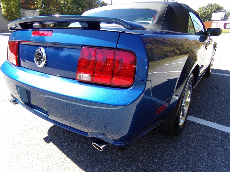 Used 2008 Ford Mustang GT RWD image 14