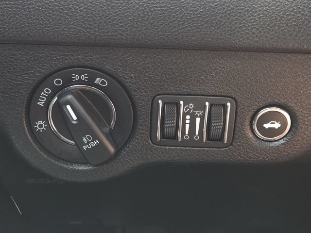Used 2023 Chrysler 300 S RWD image 11