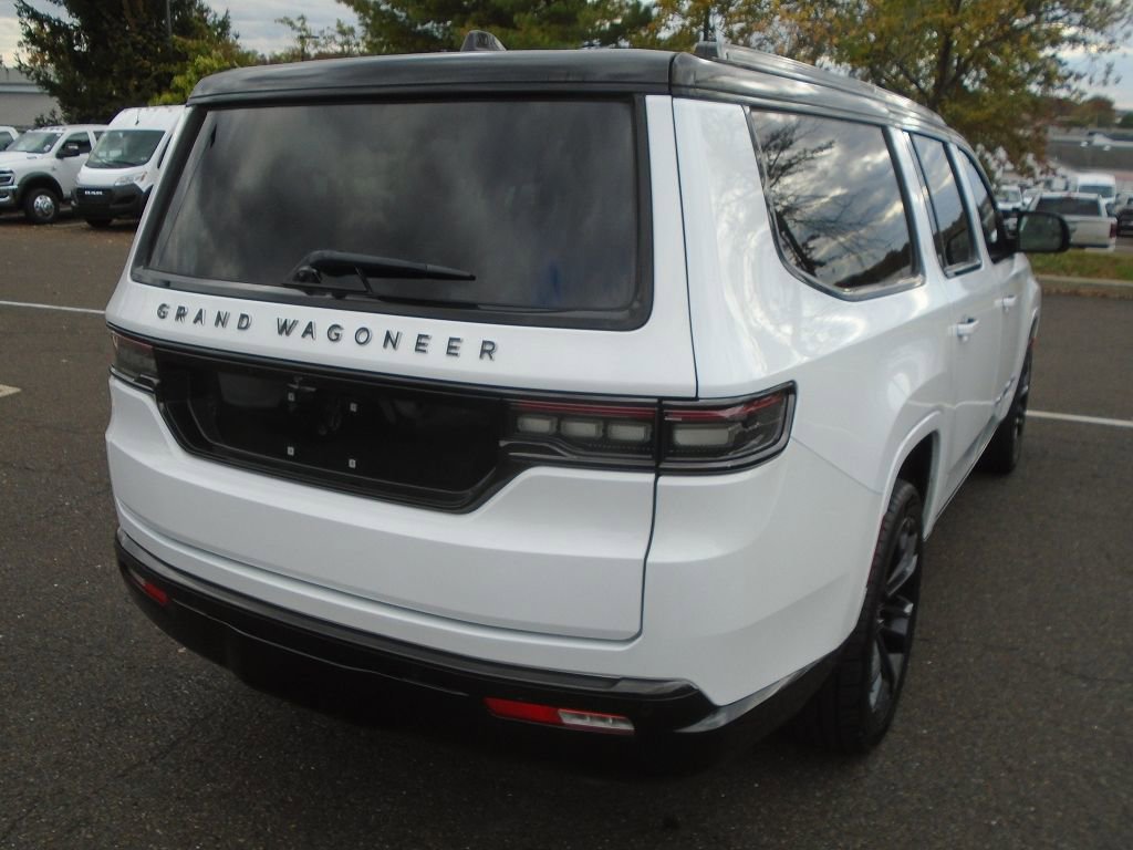 Used 2024 Jeep Grand Wagoneer L Series II w/ Quick Order Packagew 28T image 3