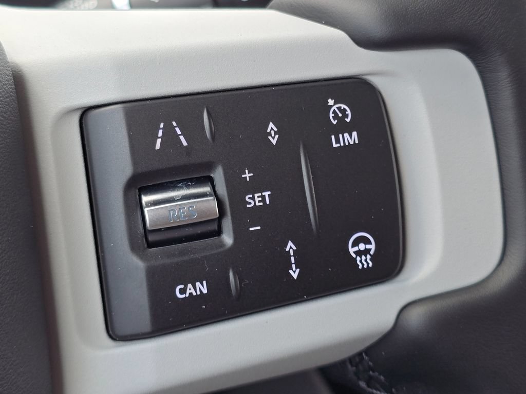 New 2026 Land Rover Defender 130 X-Dynamic SE AWD/4WD image 17