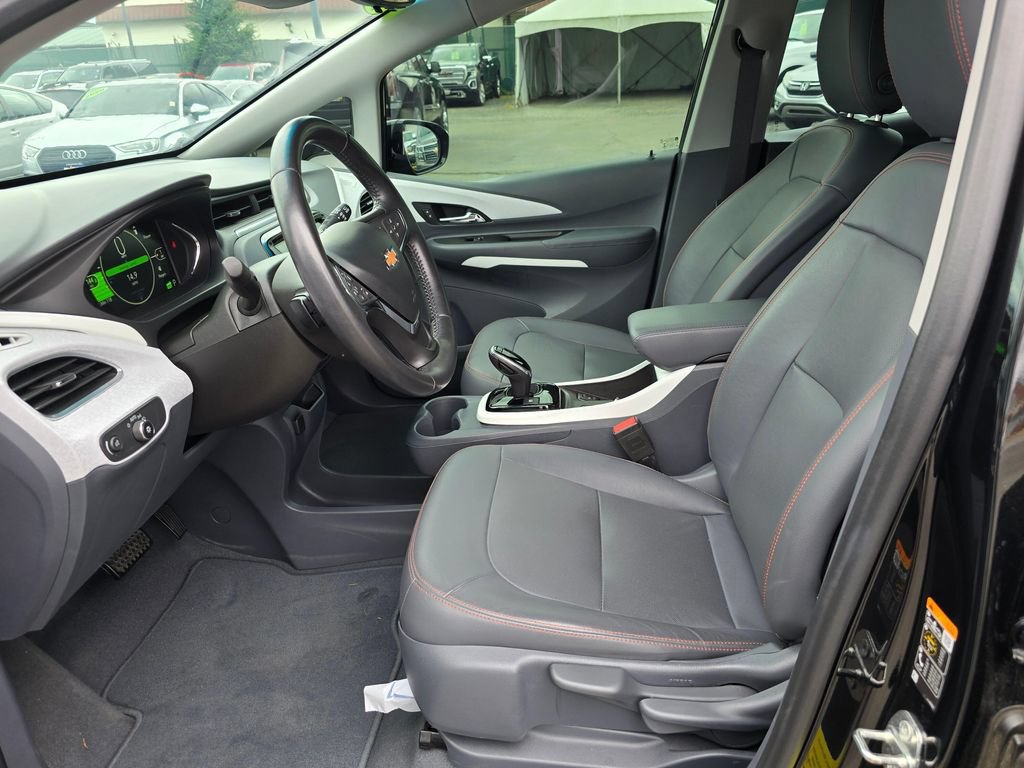 Used 2020 Chevrolet Bolt Premier w/ Infotainment Package FWD image 21