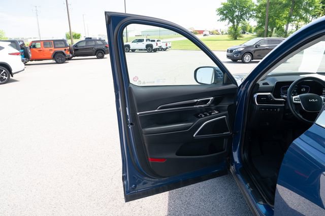 Used 2025 Kia Telluride S AWD/4WD image 13