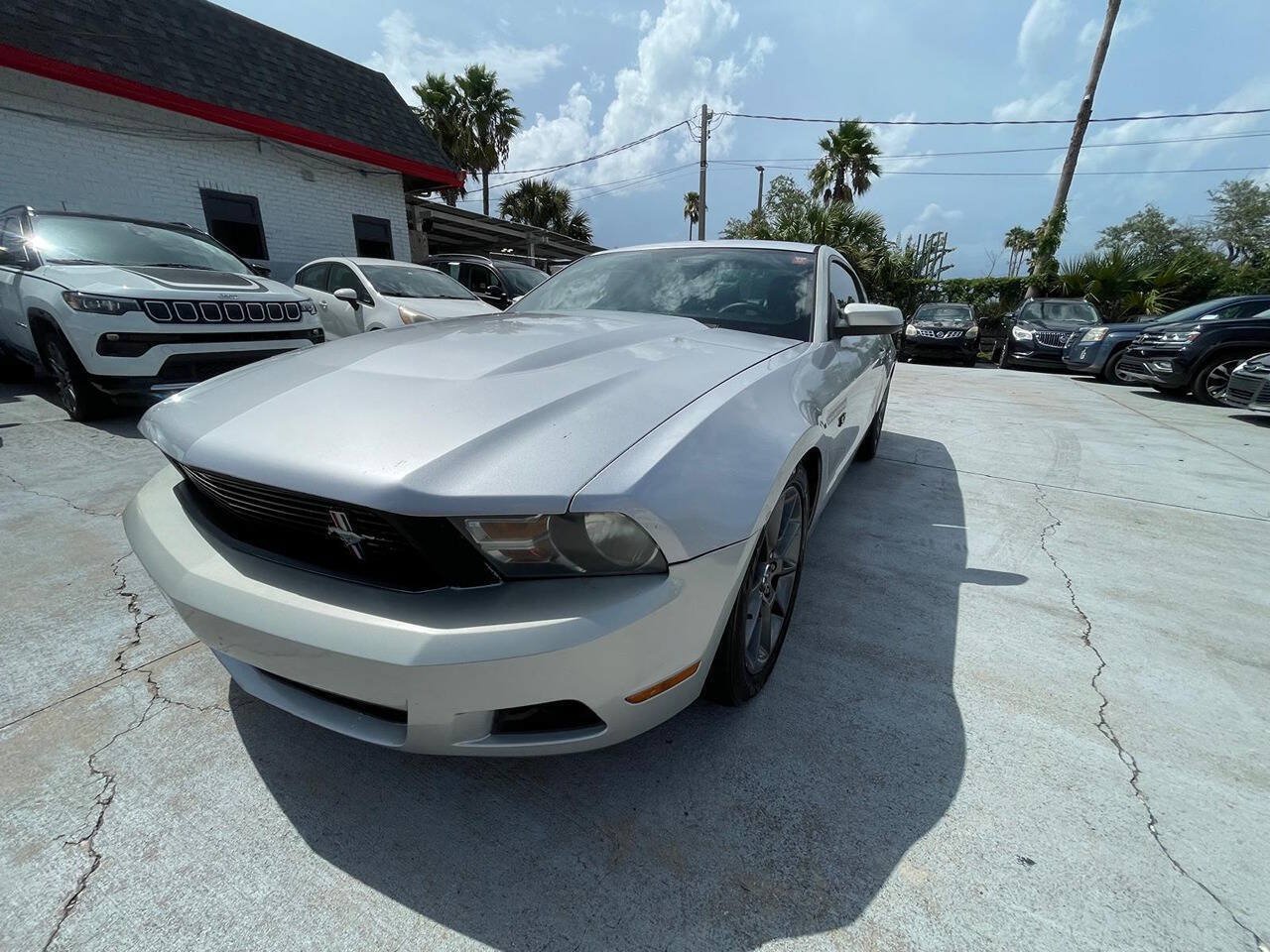 Used 2012 Ford Mustang Premium RWD image 2