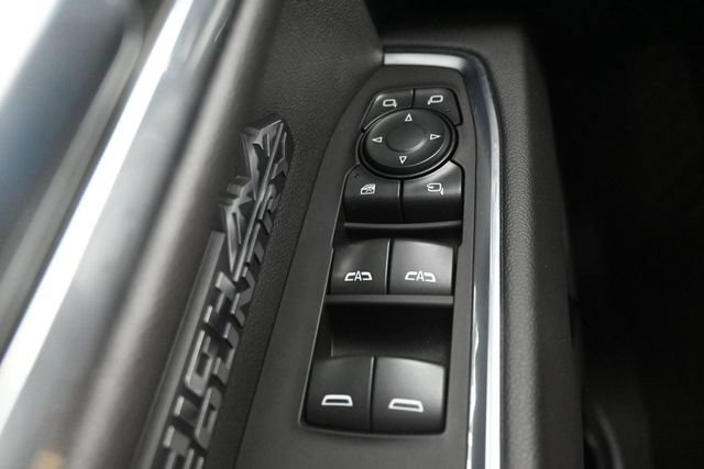 Used 2022 Chevrolet Silverado 1500 High Country w/ Technology Package AWD/4WD image 16