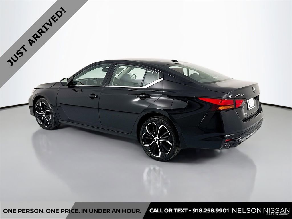 Certified 2025 Nissan Altima 2.5 SR w/ SR Premium Package image 7