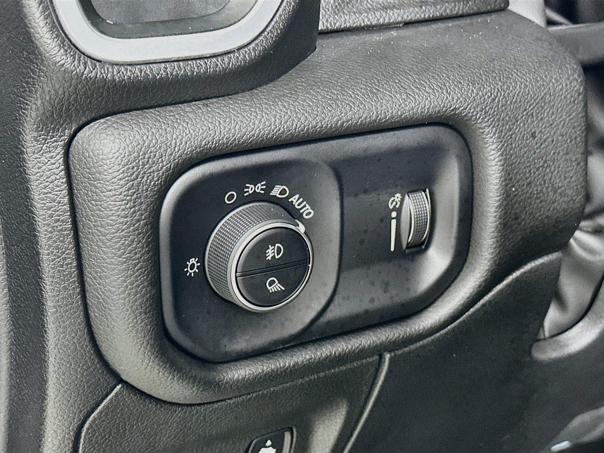 Used 2023 RAM 1500 Big Horn RWD image 10