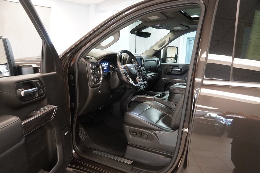 Used 2020 Chevrolet Silverado 2500 LTZ AWD/4WD image 12