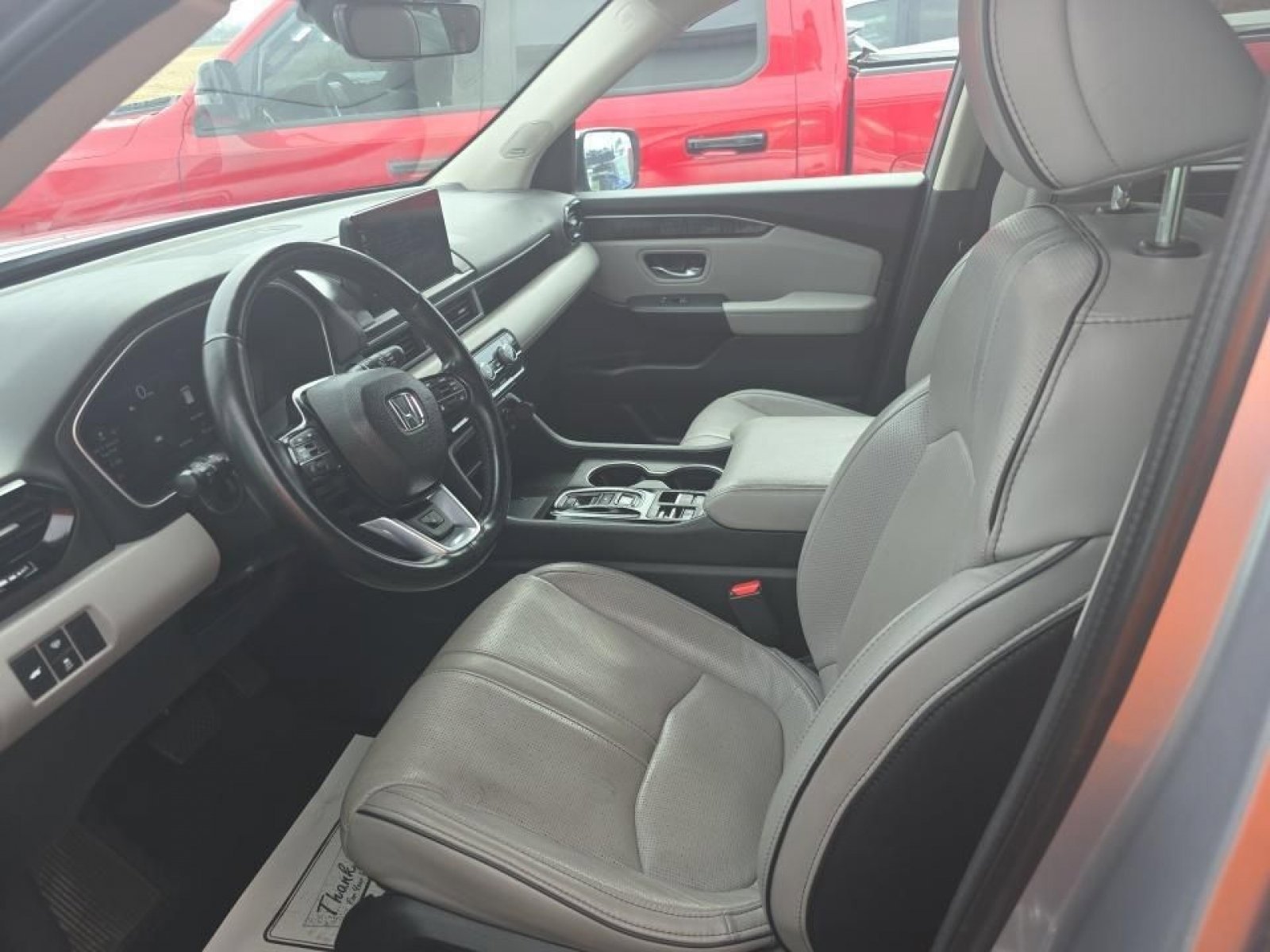 Used 2023 Honda Pilot Elite image 6