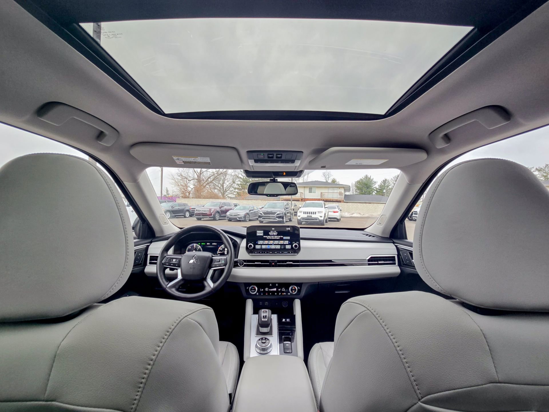 Used 2024 Mitsubishi Outlander SEL image 20