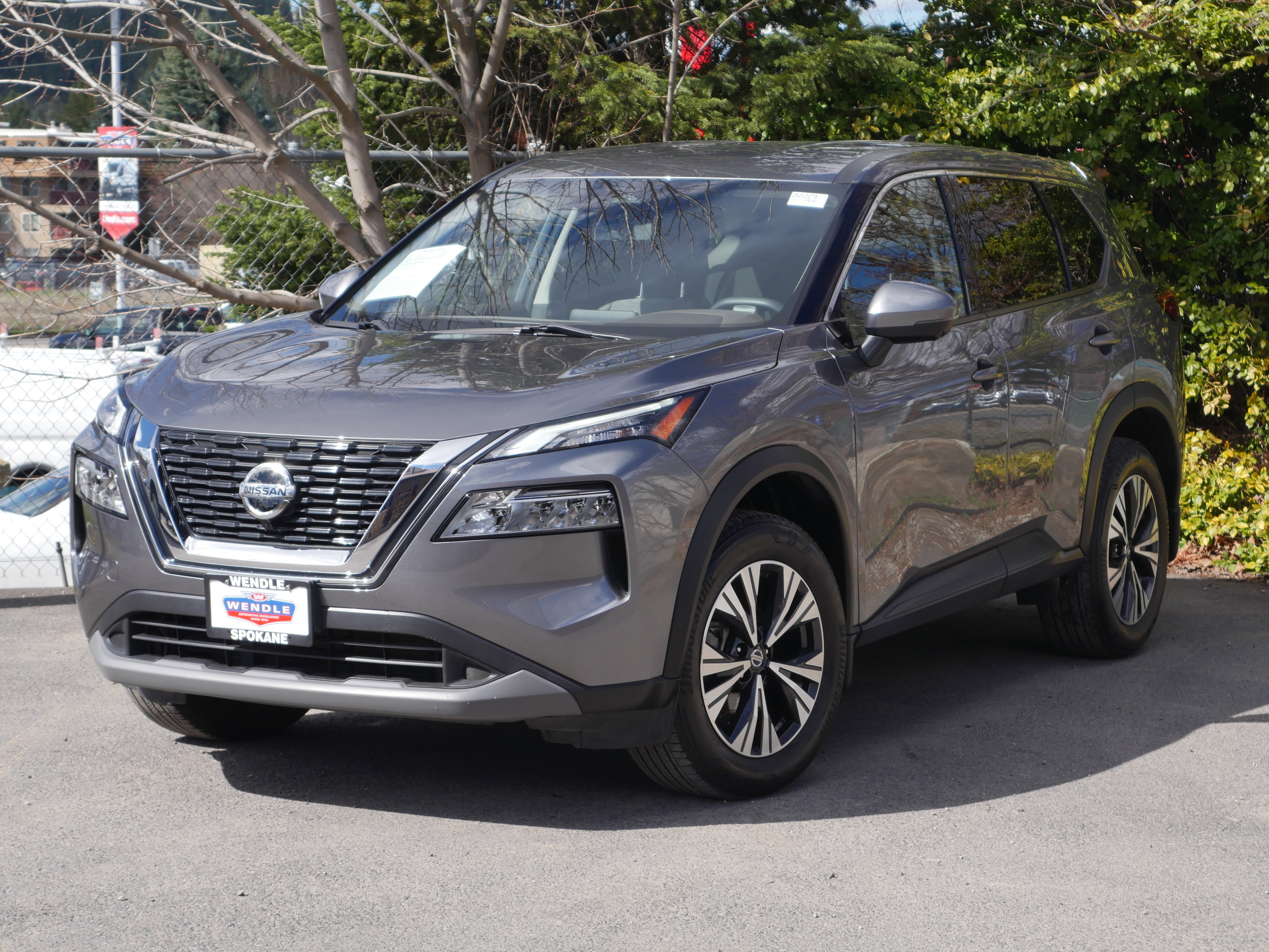 Certified 2021 Nissan Rogue SV image 2