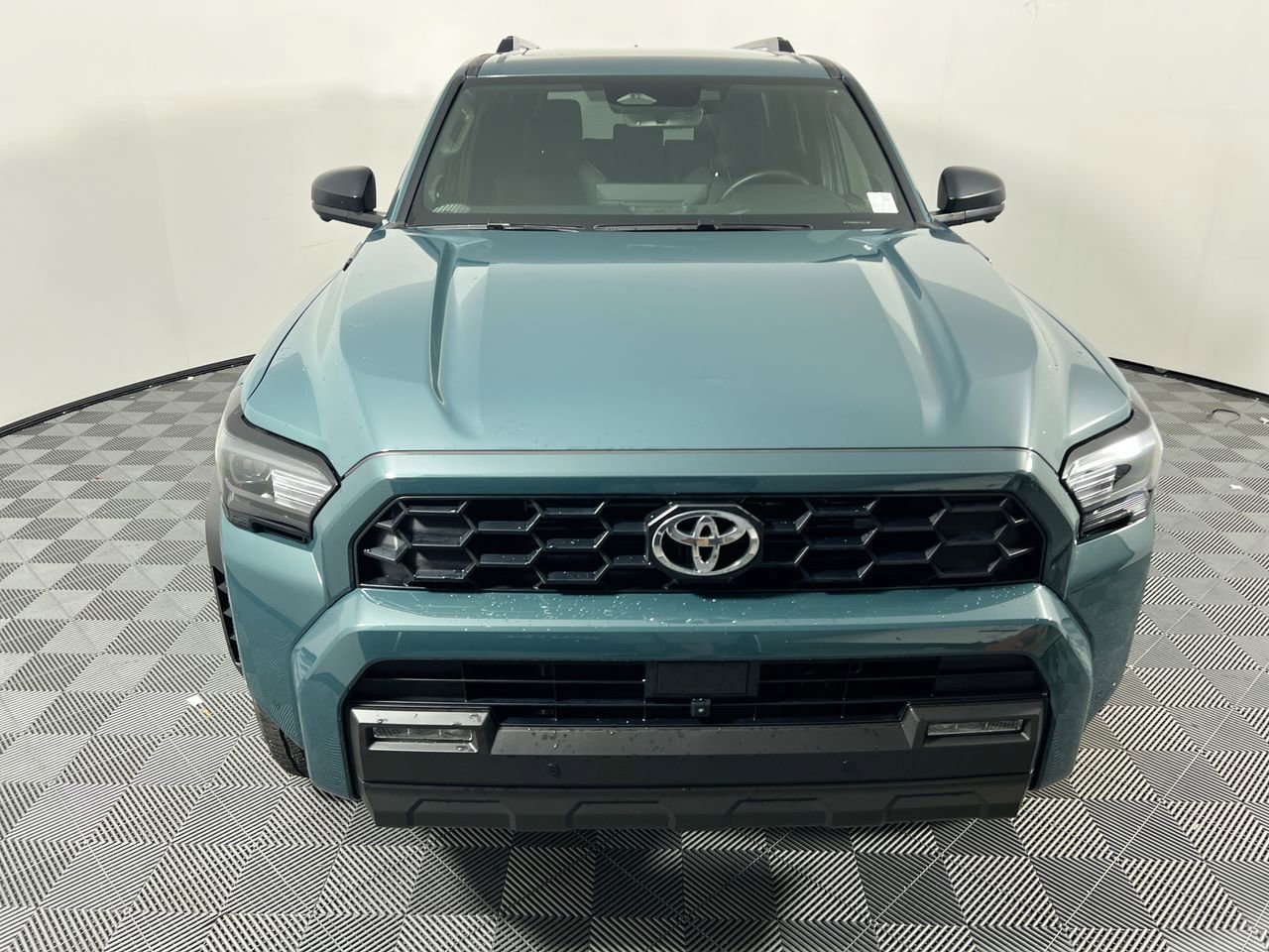 Used 2025 Toyota 4Runner TRD Off-Road Premium AWD/4WD image 8