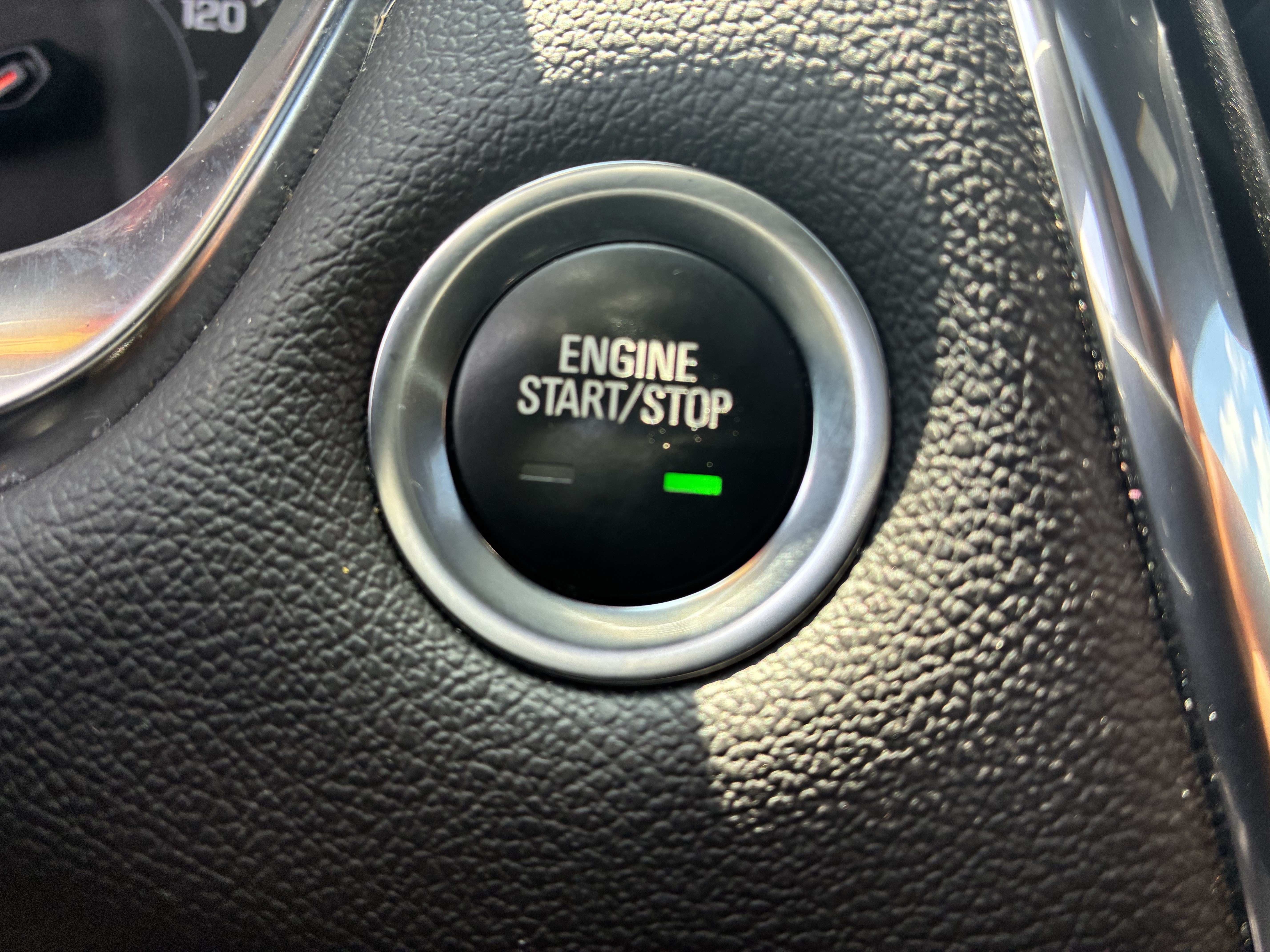 Used 2022 Chevrolet Traverse RS AWD/4WD image 34