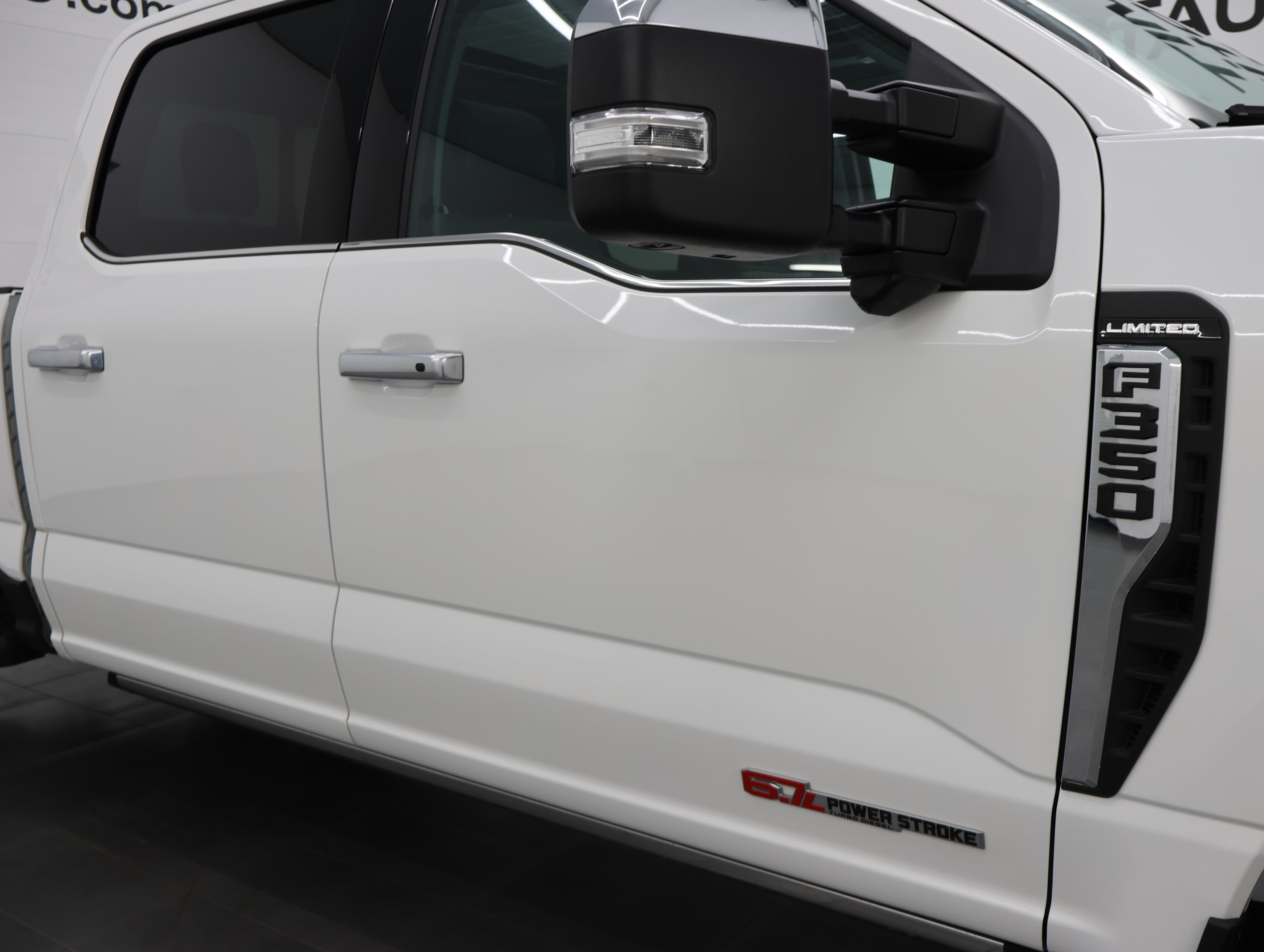Used 2024 Ford F350 Limited w/ FX4 Off-Road Package AWD/4WD image 28