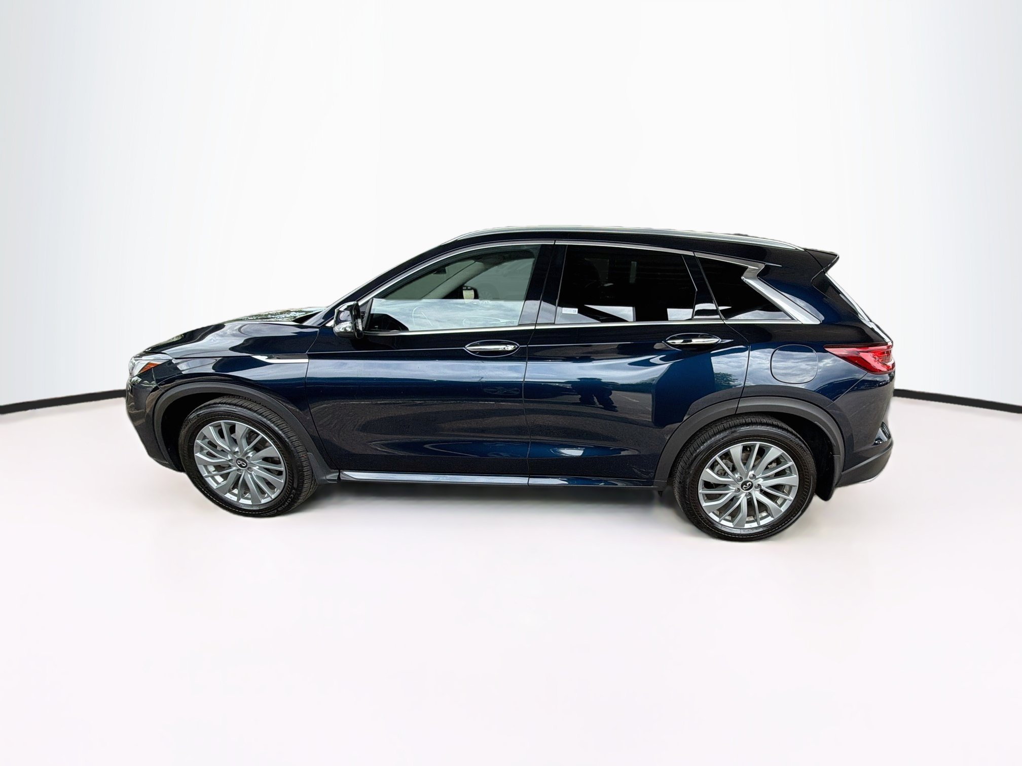 Used 2024 INFINITI QX50 Luxe AWD/4WD image 4