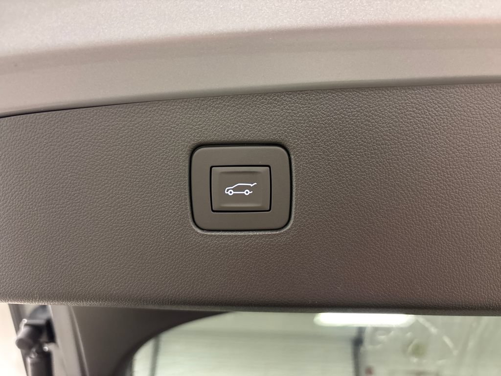 New 2026 Buick Envista Sport Touring w/ Convenience I Package FWD image 17