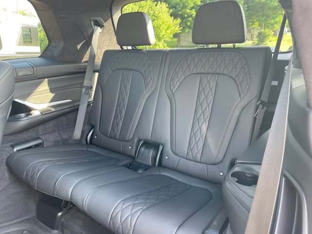 Used 2025 BMW X7 M60i AWD/4WD image 73